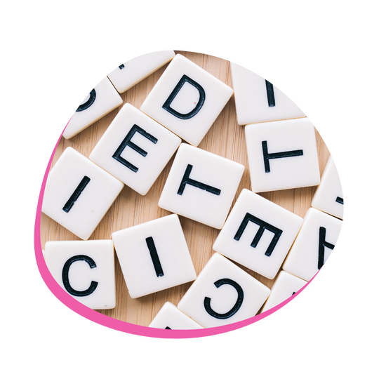 Vierkante blokken met letters